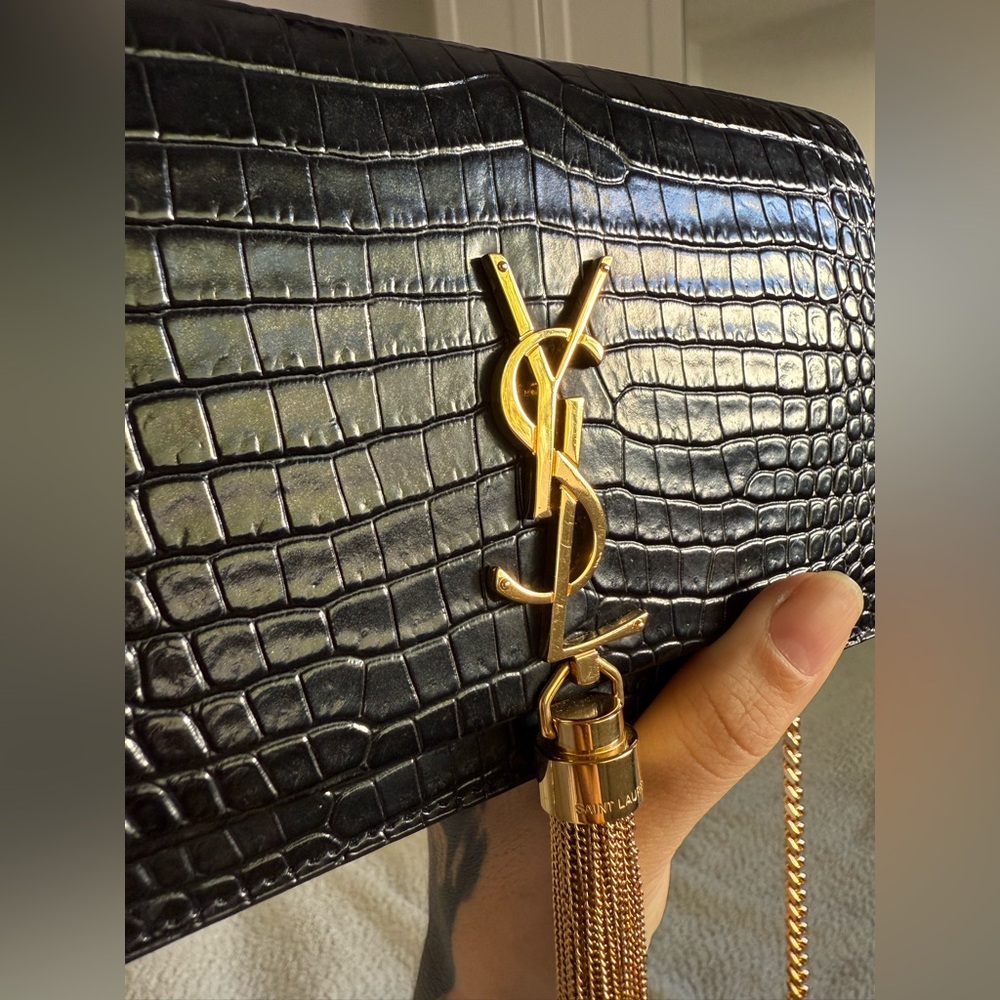 ❌SOLD❌YVES SAINT LAURENT KATE TASSEL CROC WALLET ON CHAIN - Picture 15 of 16